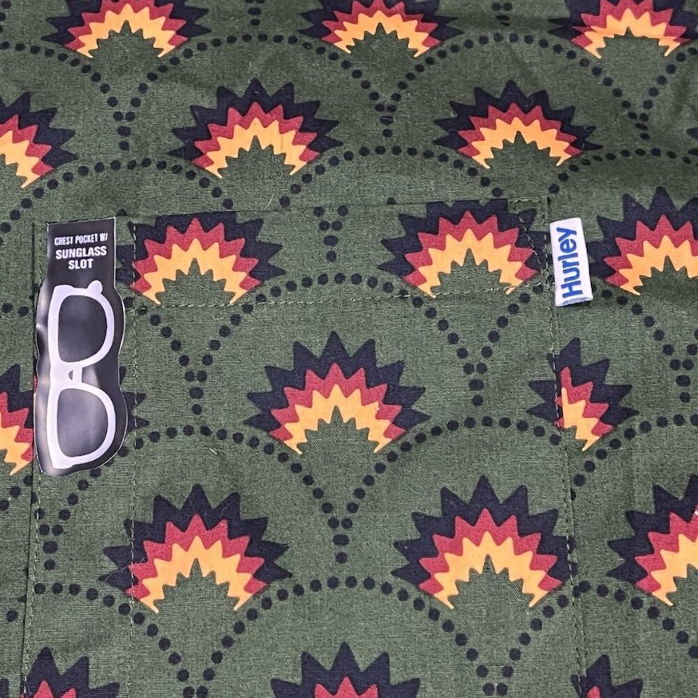 Hurley Mens Large Stretch Button Up Shirt Green Geometric Aztec NWT - Picture 8 of 16